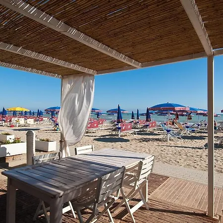 Nuovo Diana 3* سينِغاليا