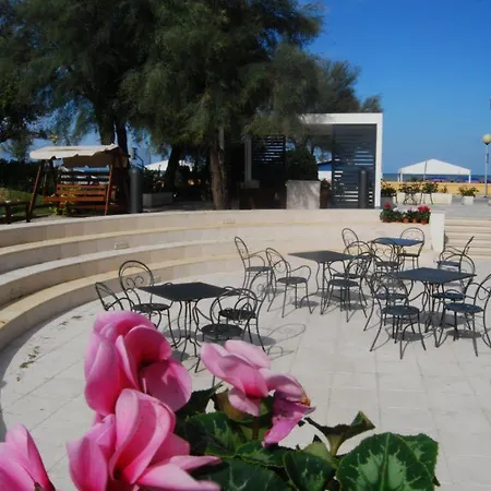 فندق Nuovo Diana سينِغاليا