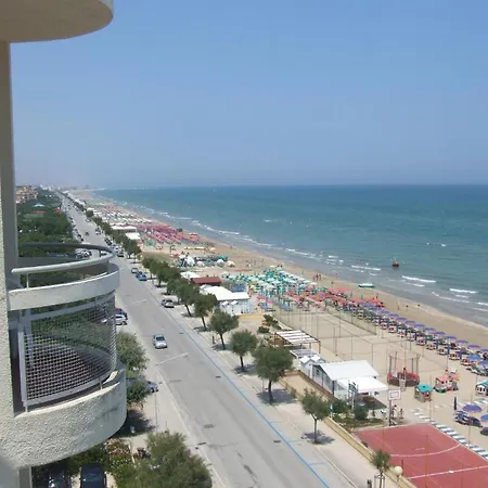 Nuovo Diana فندق