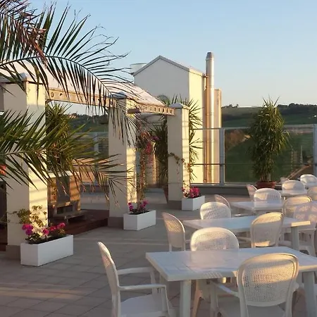 Nuovo Diana فندق سينِغاليا