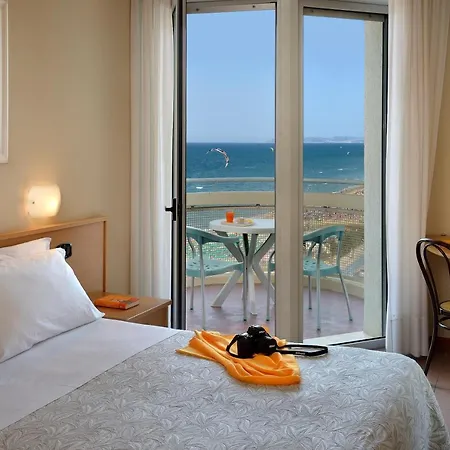 Nuovo Diana 西尼加利亚