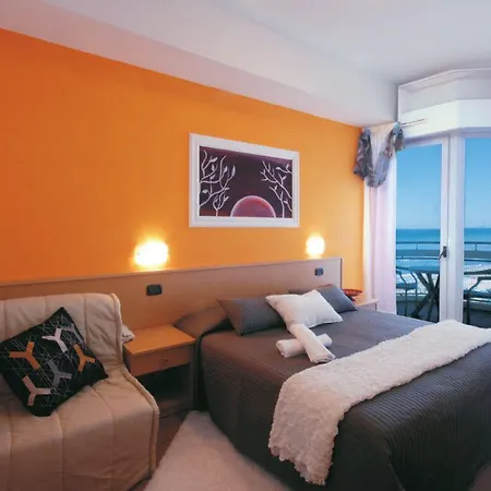 Nuovo Diana 西尼加利亚